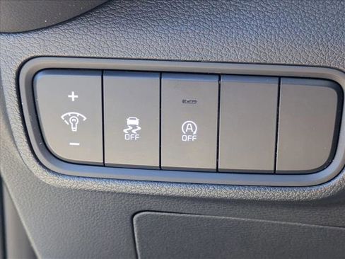 Used 2024 Kia Soul LX w/ Option Group 015 FWD image 12