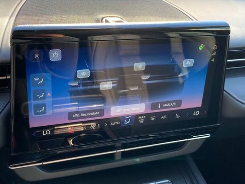 New 2026 Lincoln Nautilus Reserve image 23