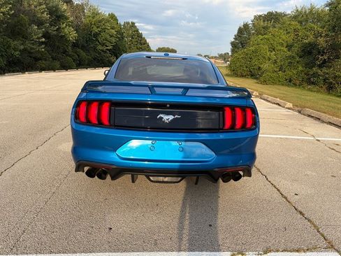 Used 2019 Ford Mustang Coupe w/ Ecoboost Performance Package RWD image 4