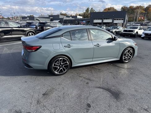 New 2025 Nissan Sentra SR w/ SR Premium Package FWD image 1