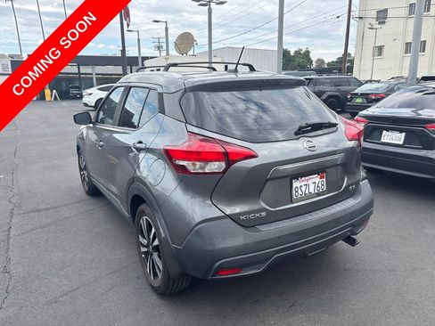 Used 2019 Nissan Kicks SV w/ Exterior Package FWD image 6
