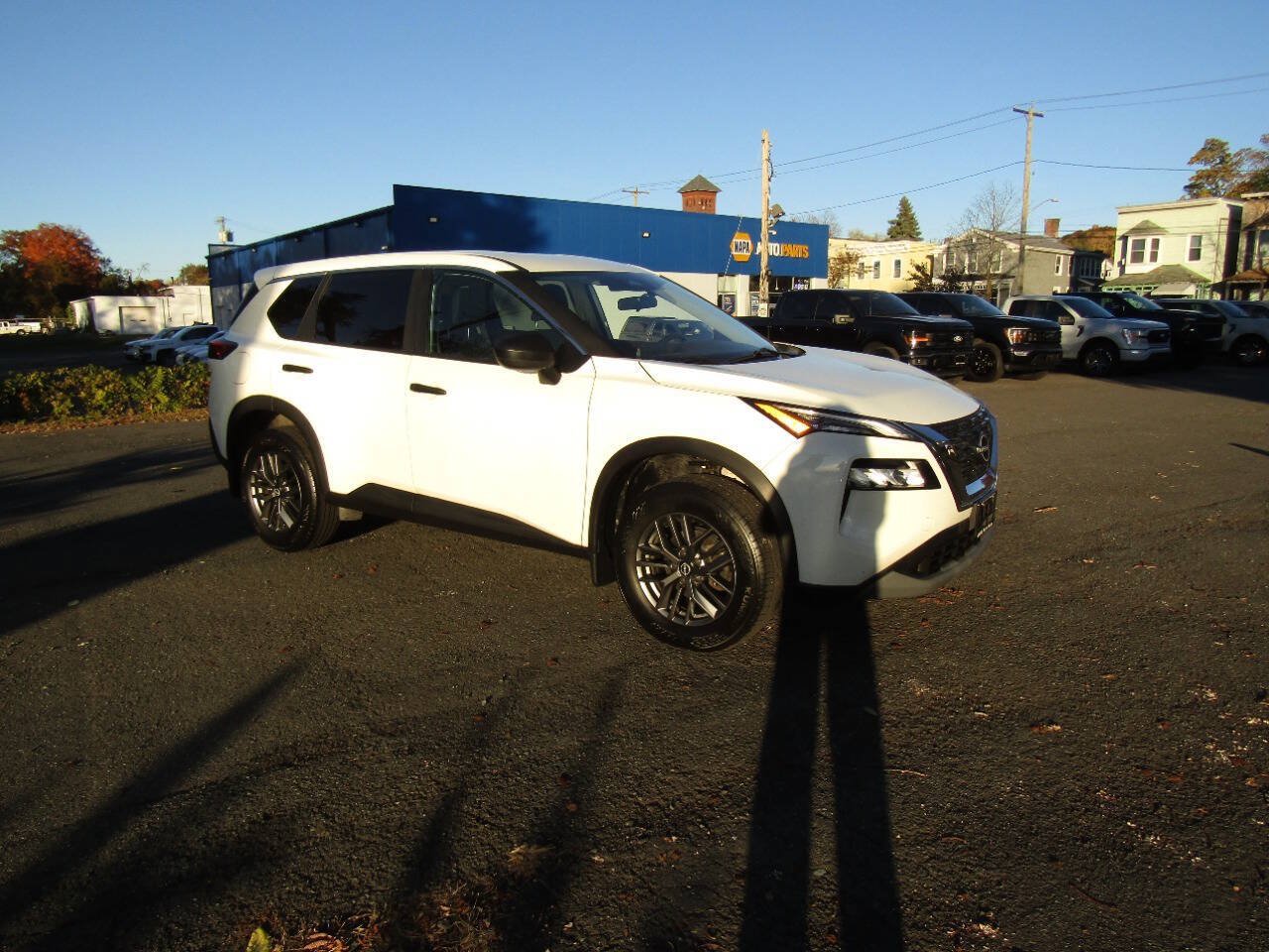Used 2023 Nissan Rogue S AWD/4WD image 31