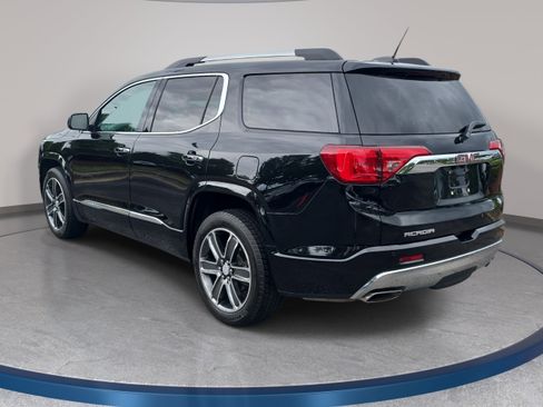 Used 2017 GMC Acadia Denali w/ Technology Package FWD image 7