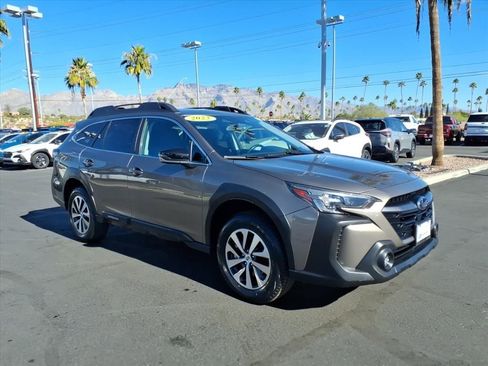 Used 2023 Subaru Outback Premium image 1