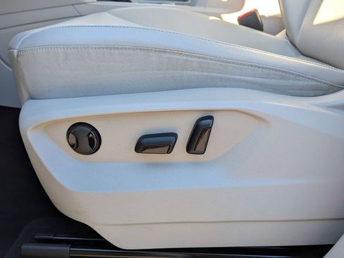 Used 2022 Volkswagen Atlas SE image 13