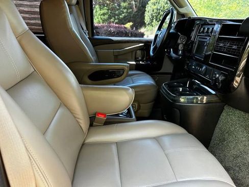 Used 2016 GMC Savana 2500 RWD image 16