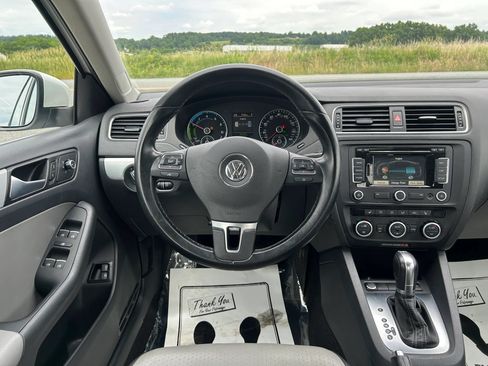 Used 2014 Volkswagen Jetta Hybrid Sedan FWD image 15