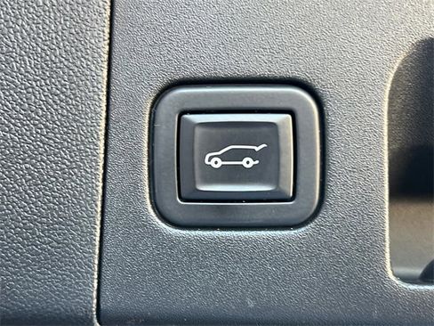 Used 2021 Cadillac XT5 Premium Luxury image 17