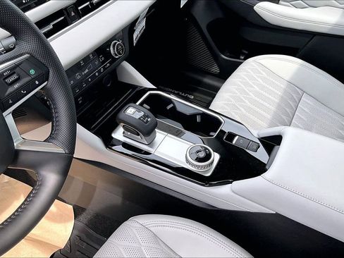 New 2026 Mitsubishi Outlander SEL image 8