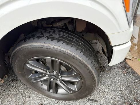 Used 2022 Ford F150 Lariat AWD/4WD image 5