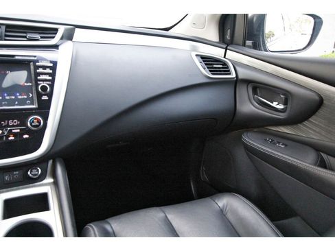 Used 2018 Nissan Murano SL w/ Cargo Package image 10