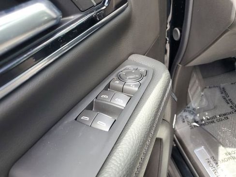 New 2026 GMC Yukon Denali w/ Sun & Power Step Package AWD/4WD image 18