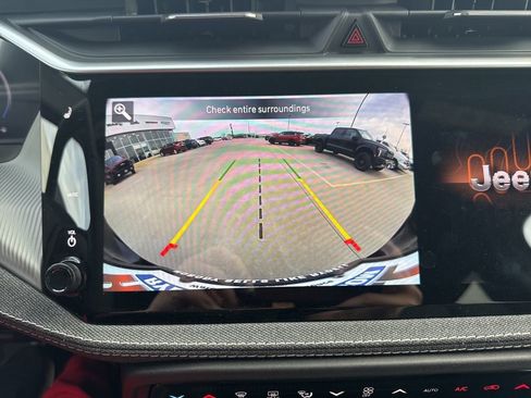 New 2026 Jeep Cherokee Laredo image 8