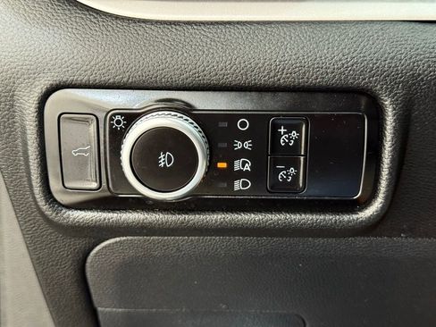 Used 2023 Ford Explorer XLT w/ Equipment Group 202A image 34