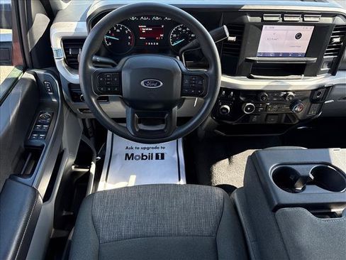 Used 2024 Ford F250 XLT image 6