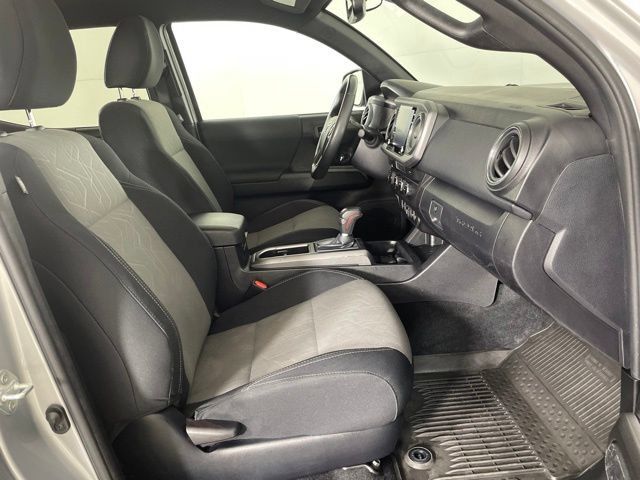 Used 2023 Toyota Tacoma TRD Off-Road w/ Black Out Package (TMS) AWD/4WD image 23