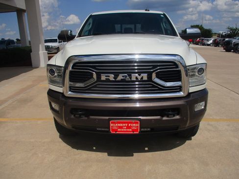 Used 2018 RAM 2500 Longhorn AWD/4WD image 2