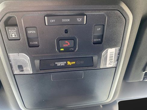 Used 2025 Toyota Tacoma TRD Sport w/ TRD Sport Premium Package image 33