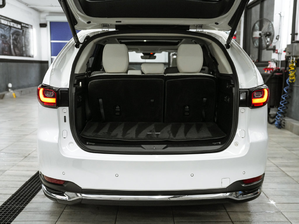 Used 2024 MAZDA CX-90 Plug-In Hybrid w/ Premium Plus AWD/4WD image 50