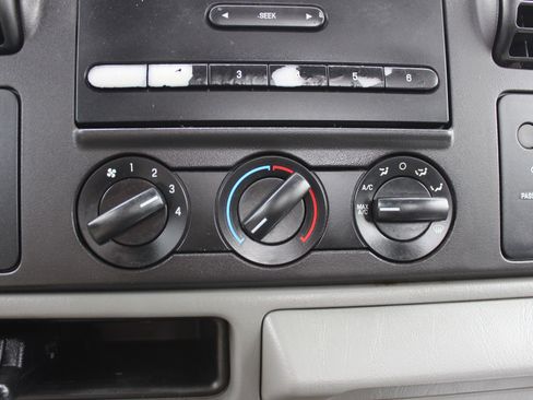 Used 2005 Ford F250 XLT image 27