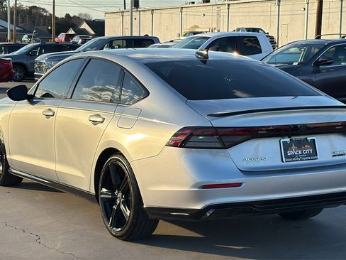 Used 2024 Honda Accord Sport image 3