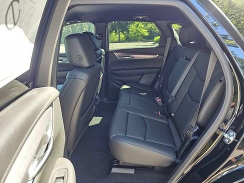 New 2026 Cadillac XT5 Luxury AWD/4WD image 16