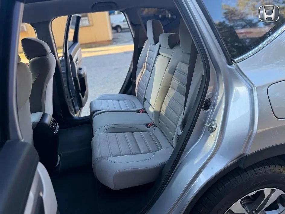 Used 2017 Honda CR-V LX image 12