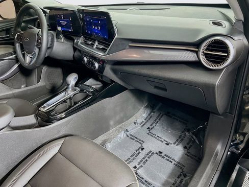 Used 2024 Chevrolet Trax ACTIV w/ Sunroof Package image 28