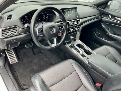 Used 2018 Honda Accord Sport image 35