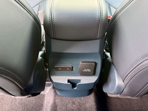 New 2026 Ford Maverick Lariat w/ Black Appearance Package image 33