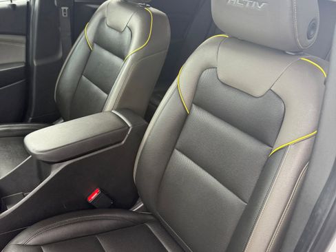 Used 2025 Chevrolet Trax ACTIV w/ Sunroof Package FWD image 12