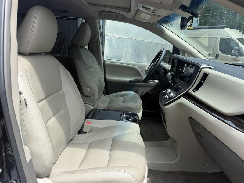 Used 2015 Toyota Sienna XLE w/ XLE Navigation Package AWD/4WD image 46