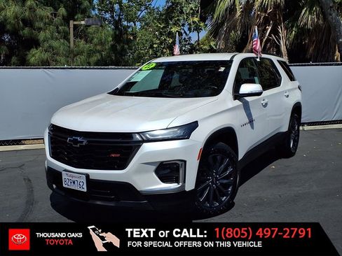 Used 2022 Chevrolet Traverse RS FWD image 1