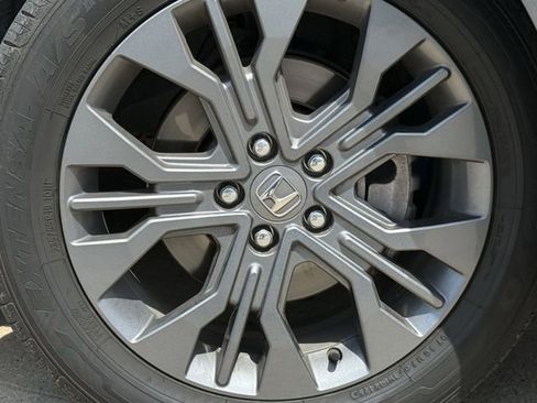 Used 2025 Honda Odyssey Touring image 9