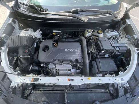 Used 2020 Chevrolet Equinox LT w/ Driver Convenience Package FWD image 29