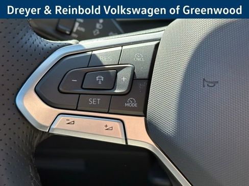 New 2026 Volkswagen Tiguan SE R-Line FWD image 14