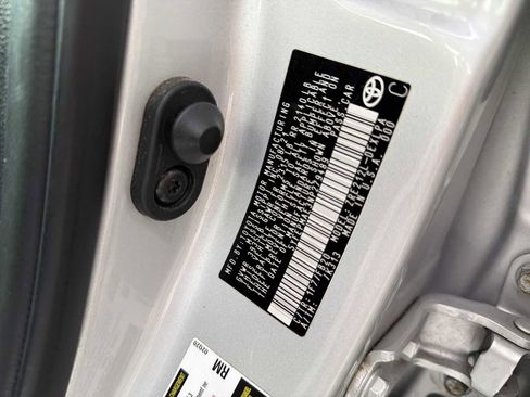 Used 2022 Toyota Corolla LE FWD image 24