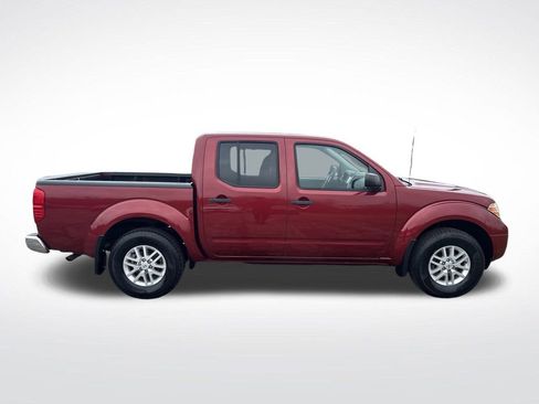 Used 2020 Nissan Frontier SV w/ SV Utility Package image 2