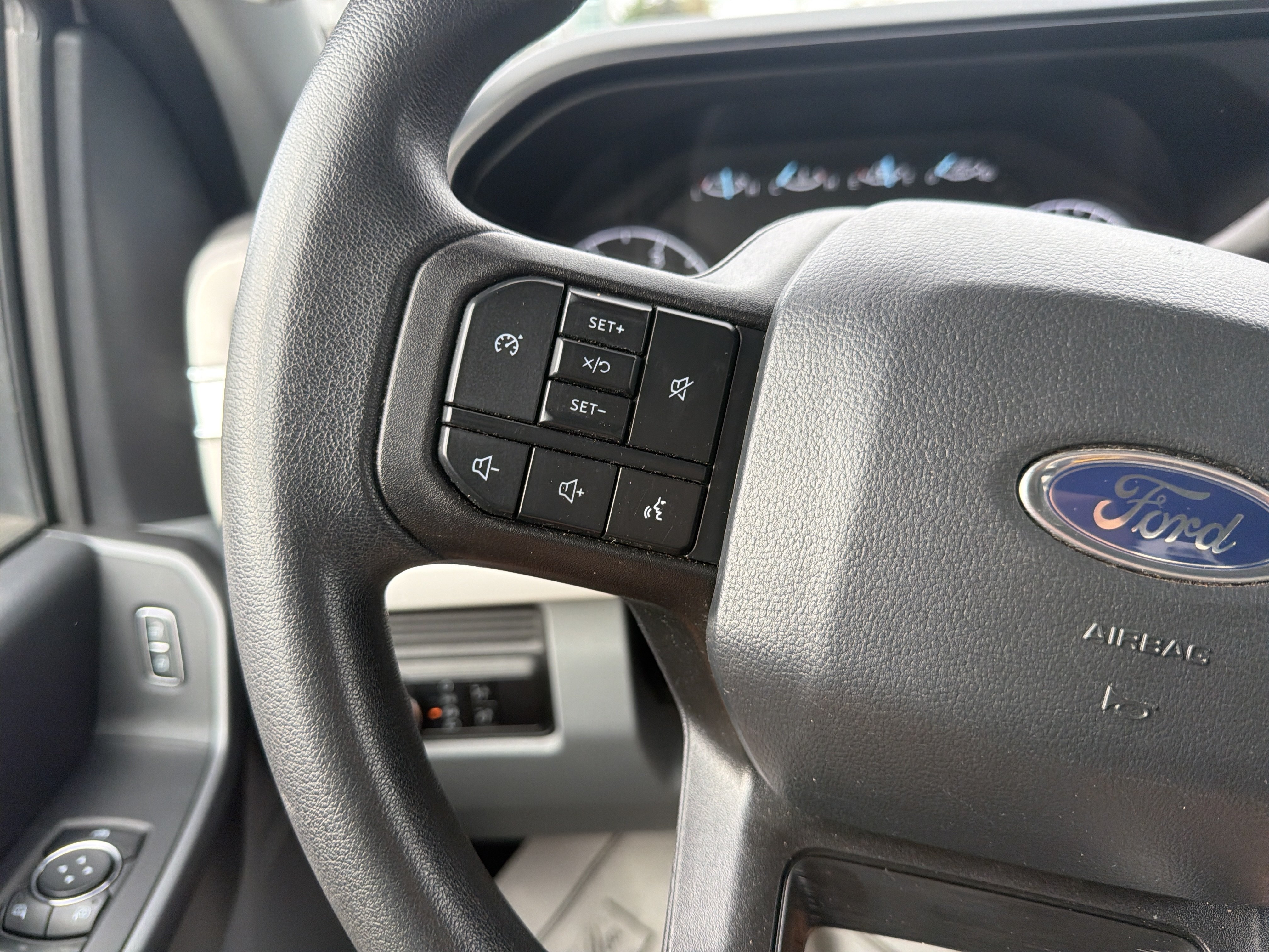 Certified 2025 Ford F250 XLT AWD/4WD image 18