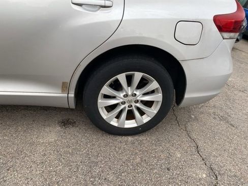 Used 2013 Toyota Venza LE image 7