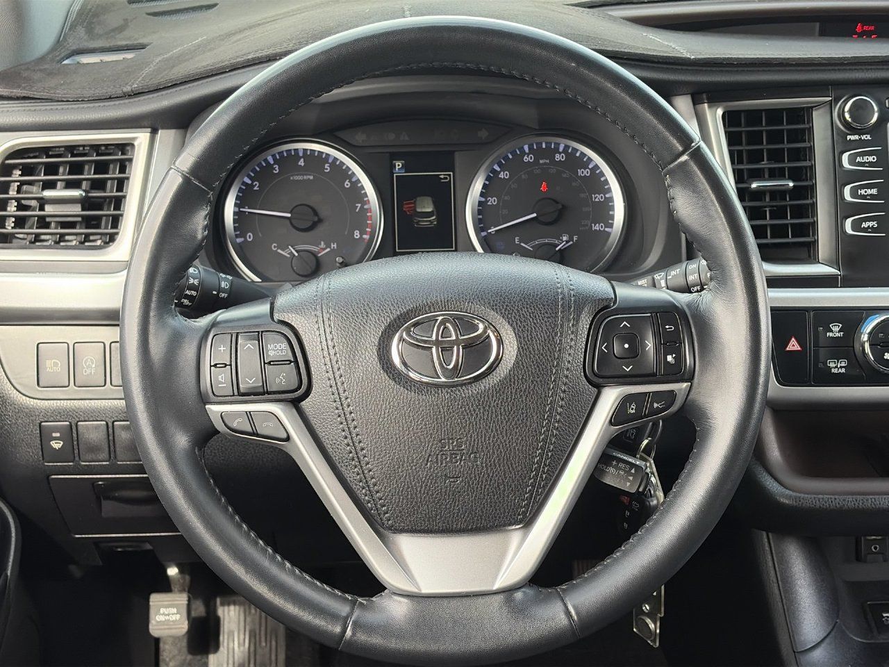 Used 2019 Toyota Highlander Plus FWD image 21