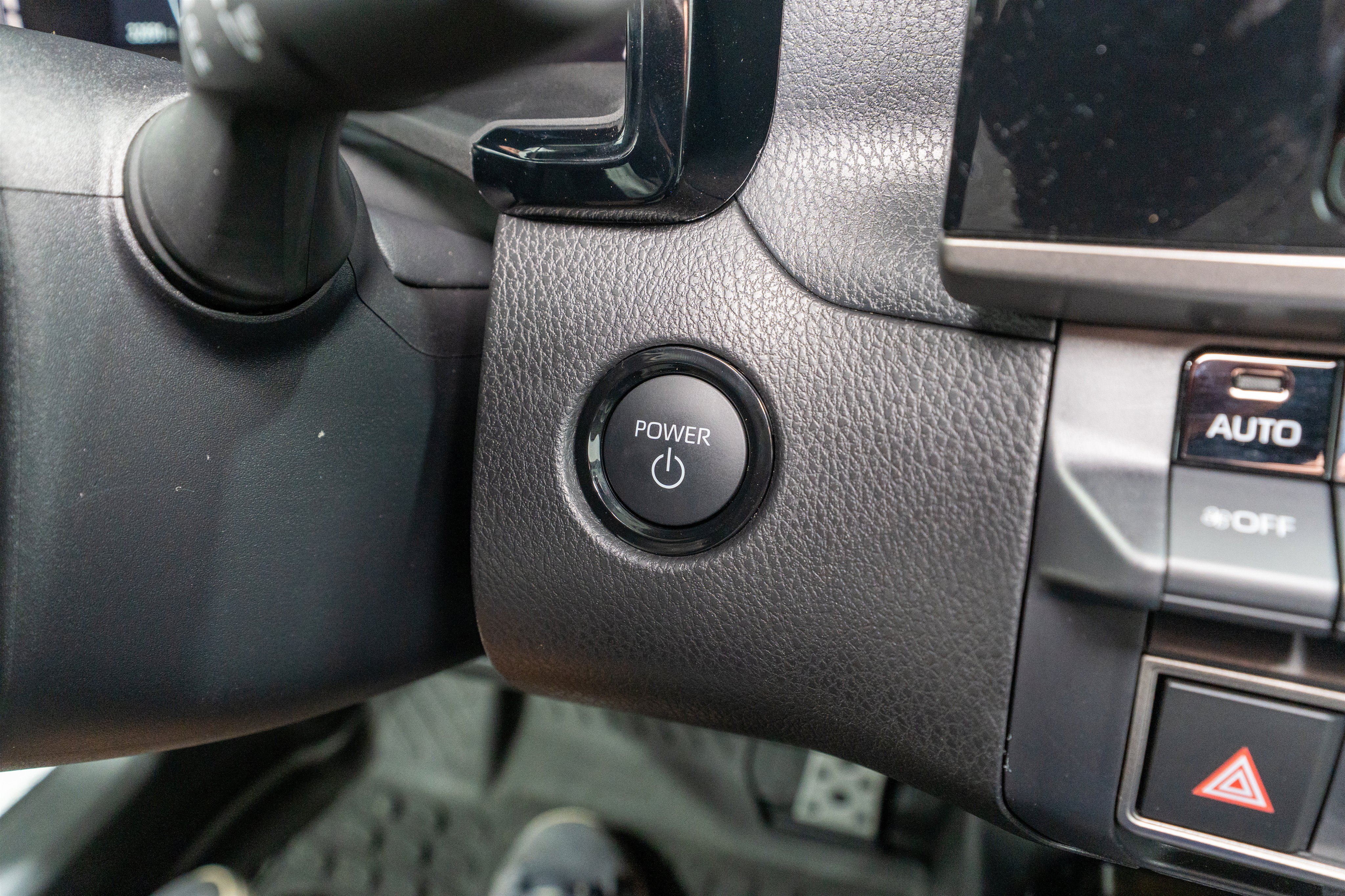 Used 2025 Toyota Camry SE FWD image 28