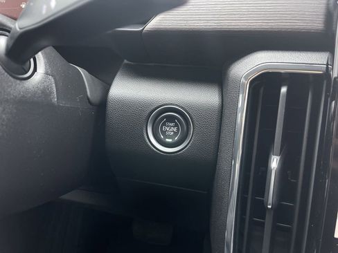 Used 2024 GMC Acadia Denali w/ Super Cruise Package image 17