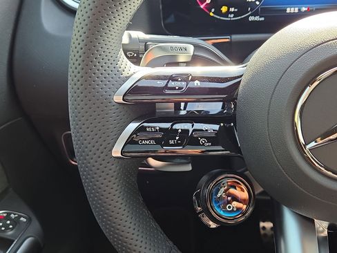 New 2026 Mercedes-Benz GLA 35 AMG 4MATIC image 21