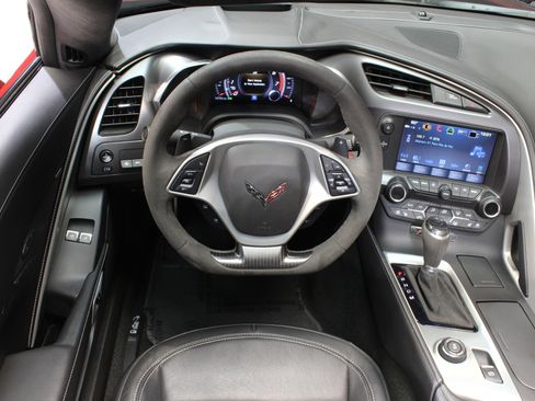 Used 2018 Chevrolet Corvette Stingray Coupe image 29