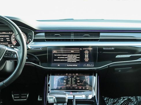 Used 2022 Audi S8 AWD/4WD image 15