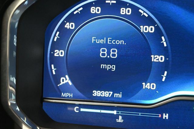 Used 2024 Chevrolet Silverado 2500 ZR2 w/ Technology Package AWD/4WD image 4