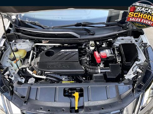 Used 2023 Nissan Rogue SV FWD image 10