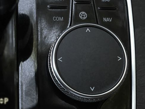 Used 2021 BMW X5 xDrive40i w/ Premium Package image 28