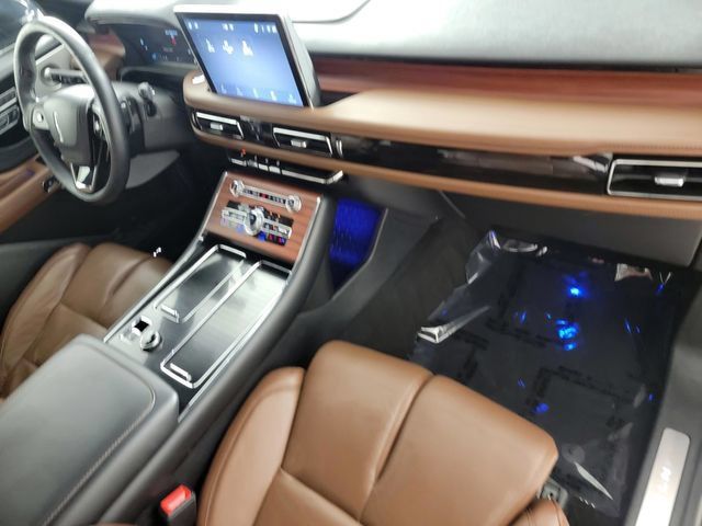 Used 2023 Lincoln Aviator Reserve w/ Equipment Group 201A AWD/4WD image 18